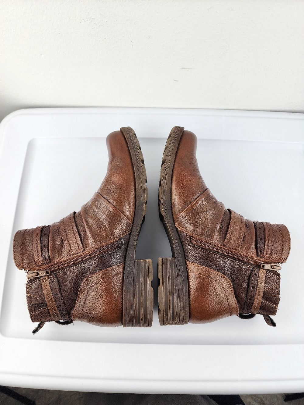 Earth Origins Chestnut Brown Leather Ankle Booties Zippered with Buckle Size 9 - Picture 10 of 13